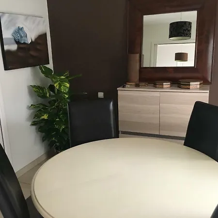 Nano House Apartment *